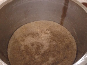 Looking into the mash tun after extracting the wort